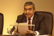 Alfaro anunciará obras en un Concejo sitiado por taxistas