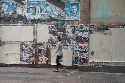 Sorpresa en el centro: taparon los carteles que recordaban el asesinato de Paulina Lebbos