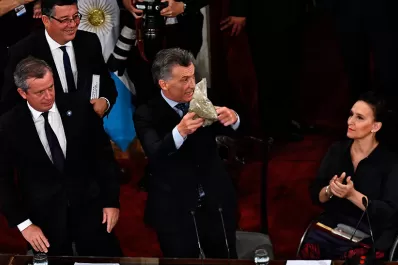Sin saber que tenía el micrófono encendido, Macri descalificó a una diputada