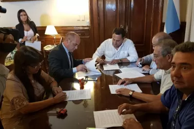 El Gobierno y los docentes acordaron un aumento del 23% al básico