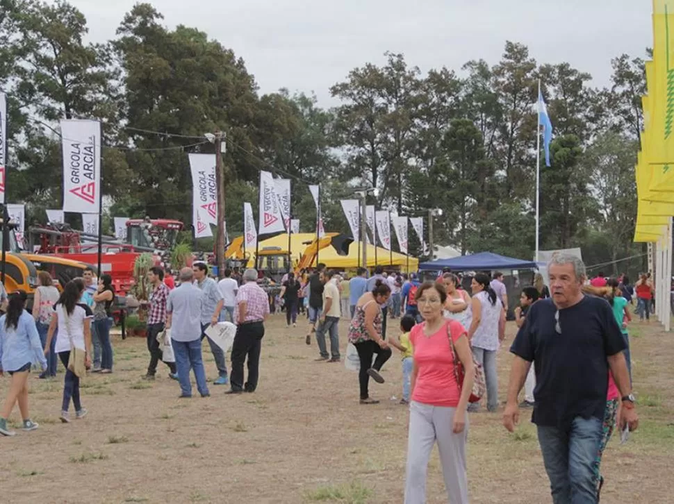 EXPECTATIVAS. Los organizadores esperan que la concurrencia de este año supere holgadamente al público que asistió el año pasado (foto superior). 