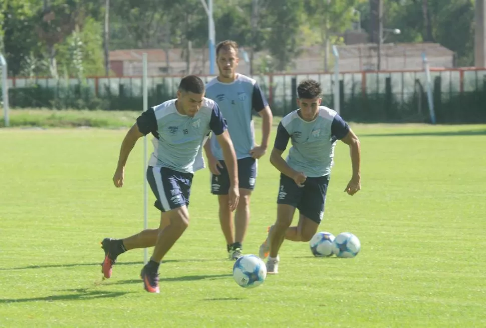 RENOVADO. Barbona acelera durante el entrenamiento ante la marca Di Plácido. El volante levantó mucho su nivel.   la gaceta / foto de Antonio Ferroni