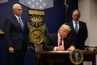 Trump congela la admisión de refugiados del mundo