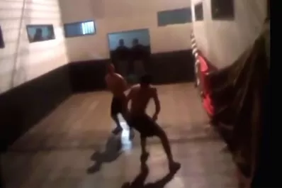 Video: brutal pelea entre presos en La Pampa