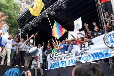El acto central de la CGT terminó a las trompadas