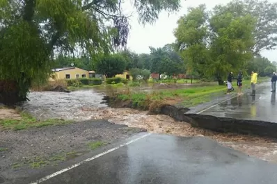 Video: así estaba la ruta 38 antes de que el agua rompiera el pavimento