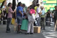 Peones de taxis mañana harán una olla popular frente al Concejo Deliberante