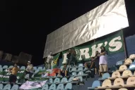 Cerca de 50 hinchas brasileños acompañan a Palmeiras en el Monumental