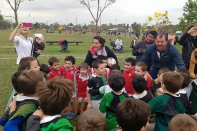 #Mujeresque... juegan, actúan, construyen, cuidan, cocinan, escriben, bailan