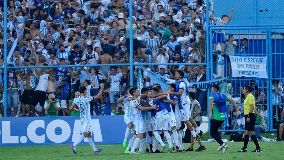 SUEÑO COPERO. Atlético jugará ante el Palmeiras el primero de los seis duelos que tendrá en la fase de grupos. ARCHIVO LA GACETA / FOTO DE INÉS QUINTEROS ORIO