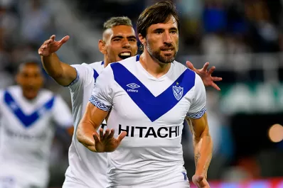 Con dos goles de Pavone, Vélez le ganó a Estudiantes en la vuelta del fútbol grande