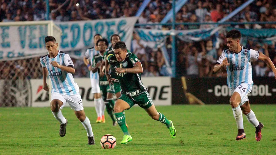 DI PLÁCIDO -DERECHA- (@CONMEBOL)