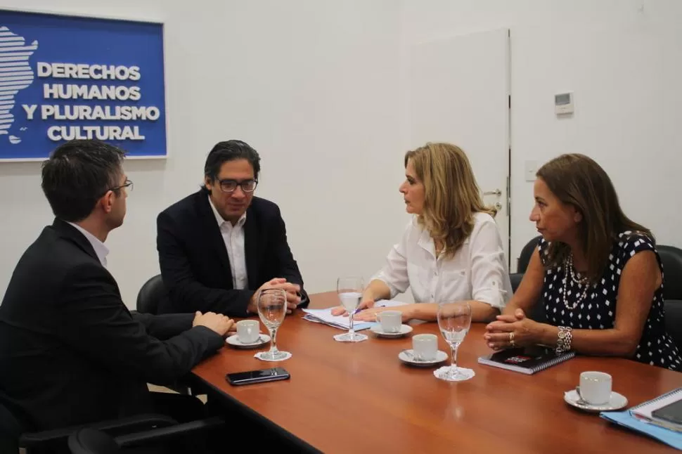 EN BUENOS AIRES. Canelada, Garavano, Elías de Pérez y Estofán de Terraf. FOTO GENTILEZA DE PRENSA SILVIA ELÍAS DE PÉREZ.