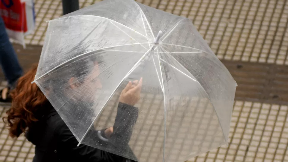 PASADOS POR AGUA. La mañana continuará lluviosa y es espera que cesen las precipitaciones durante la tarde. ARCHIVO LA GACETA / FOTO DE ANALÍA JARAMILLO