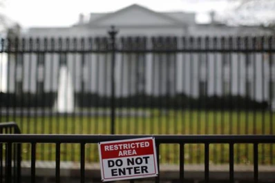 Un intruso trepó las rejas y entró a la Casa Blanca: fue arrestado