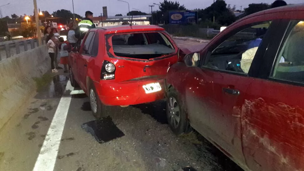 CHOQUE MÚLTIPLE. FOTO ENVIADA POR UN LECTOR A TRAVÉS DE WHATSAPP. 