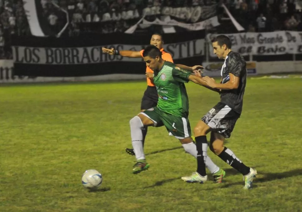 DEBUT. Alderete de San Jorge, escapa la marca de Raponi del “Cuervo”. la gaceta / foto de osvaldo ripoll