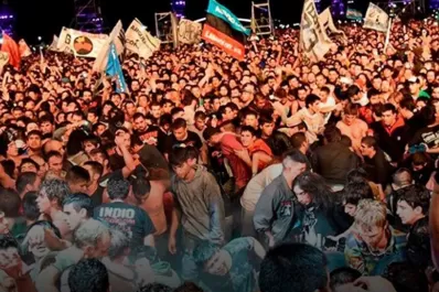 Confirman que dos hombres murieron durante el recital del Indio Solari