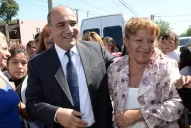 La suba para todos los estatales rondará el 23%, según Manzur