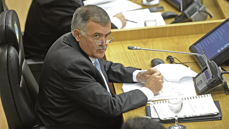 VÍA DECRETO. El vicegobernador Jaldo tiene facultades administrativas por su cargo como presidente de la Legislatura. LA GACETA / FOTO DE FRANCO VERA