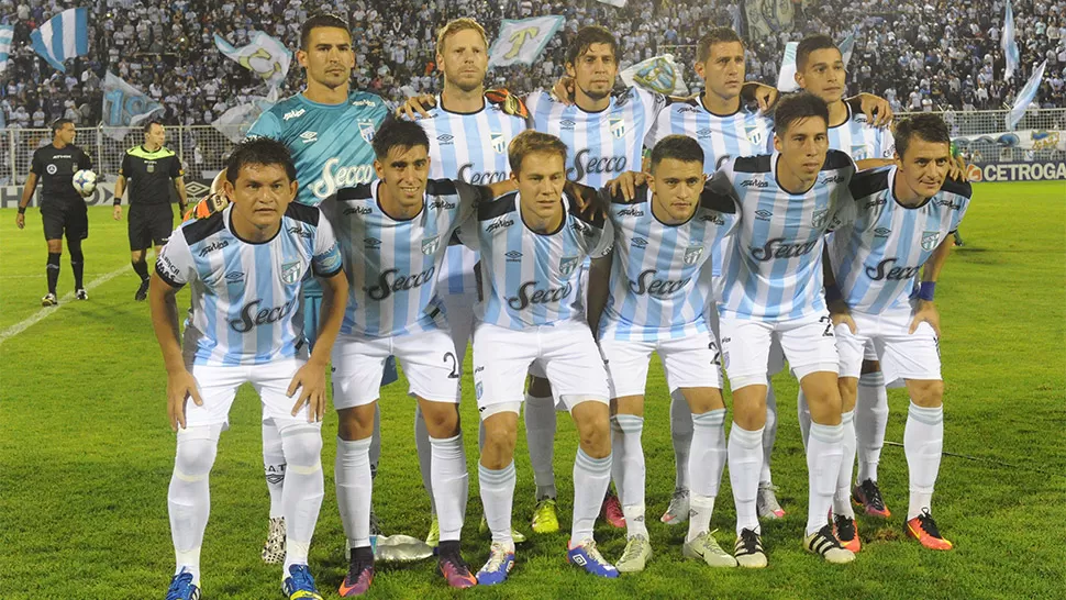 CON LA ILUSIÓN EN EL BOLSO. El Decano quiere extender su buena racha ante Peñarol. LA GACETA / FOTO DE HÉCTOR PERALTA