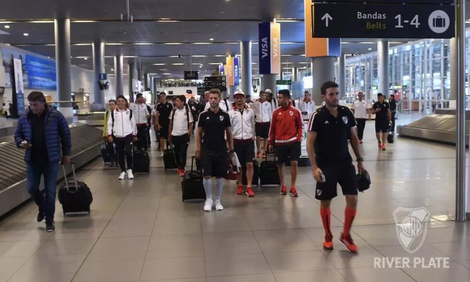 EN MEDELLÍN. River inicia esta noche su campaña en la Copa Libertadores. twitter / @CARPoficial