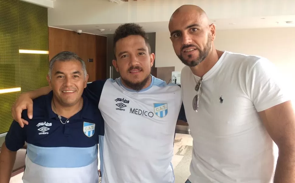 UN DECANO MÁS. Barone visitó a sus amigos antes del almuerzo. FOTO GENTILEZA DE AGUSTÍN MUÑOZ