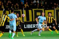 A Atlético no lo acompañó la suerte y cayó en Montevideo