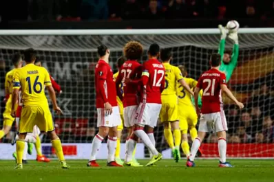 Mirá la atajada con la que Romero salvó a Manchester United