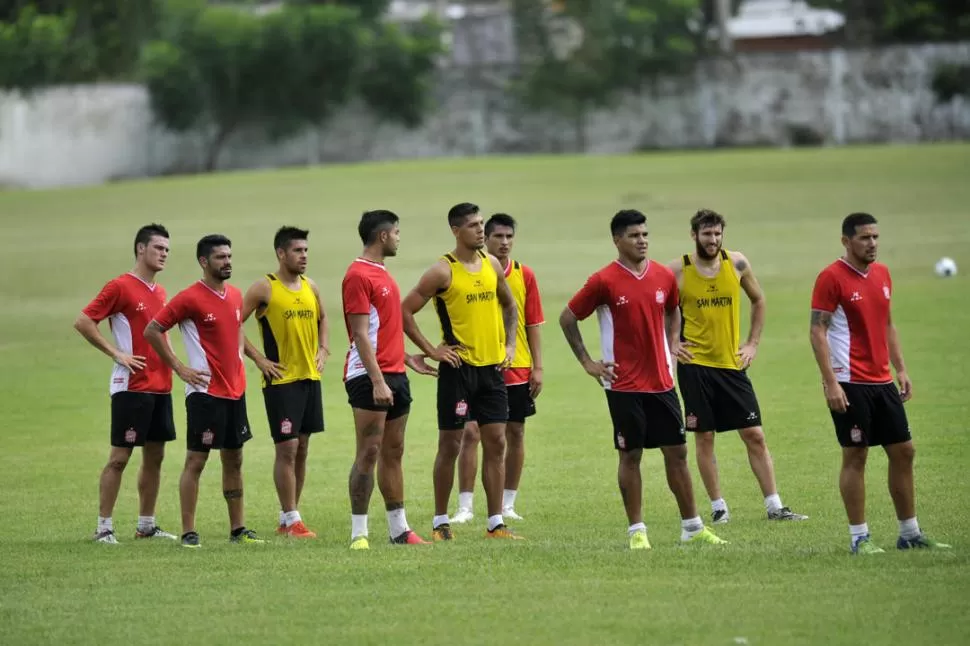  El plantel, durante un entrenamiento. LA GACETA / INÉS QUINTEROS ORIO