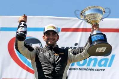 Pablo Ortega ganó la segunda fecha en una carrera que se definió en la última vuelta