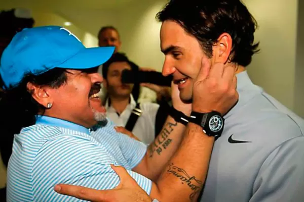 Maradona dejó un saludo especial para Federer