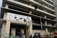 Para eludir controles, médicos exigen dos órdenes de consulta como pago