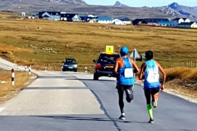 El tucumano Pedro Luis Gómez ganó e hizo un nuevo récord en la maratón de las Malvinas