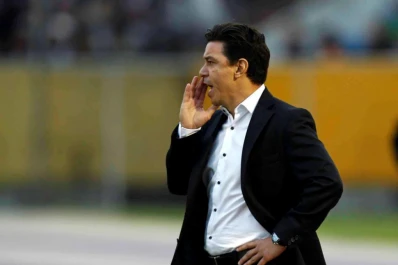 Gallardo y una despedida con acento francés