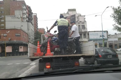 Los que deberían dar el ejemplo no cumplen con normas de seguridad