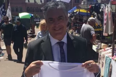 El abogado de Cristina Kirchner defiende la escuela pública pero conjuga mal un verbo