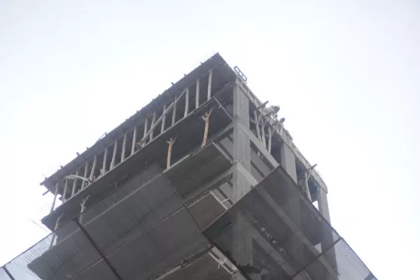 Alfaro frena permisos a constructoras que no cuentan con “final de obra” en sus edificios