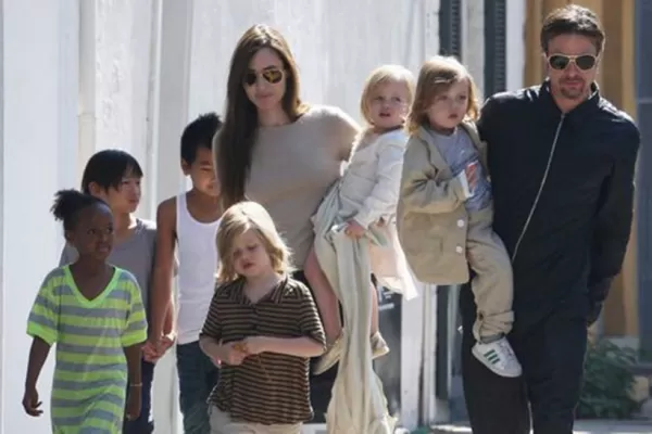 El reencuentro amistoso entre Brad Pitt y Angelina Jolie