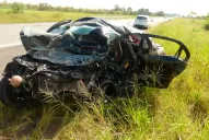 Confirman que permanece estable el único sobreviviente del choque en León Rougés