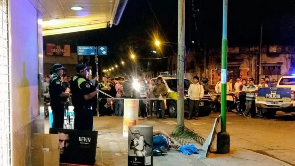 PERSECUCIÓN Y ARRESTO. Uno de los integrantes de la banda fue atrapado cuando huía con el dinero. credito