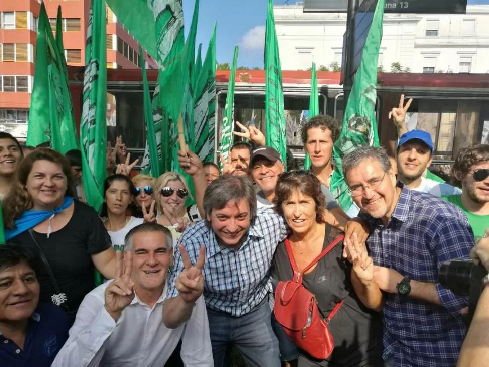 EN PLAZA DE MAYO. Máximo Kirchner dijo que varios funcionarios actuales deben dar explicaciones a la Justicia. @KolinaNacional