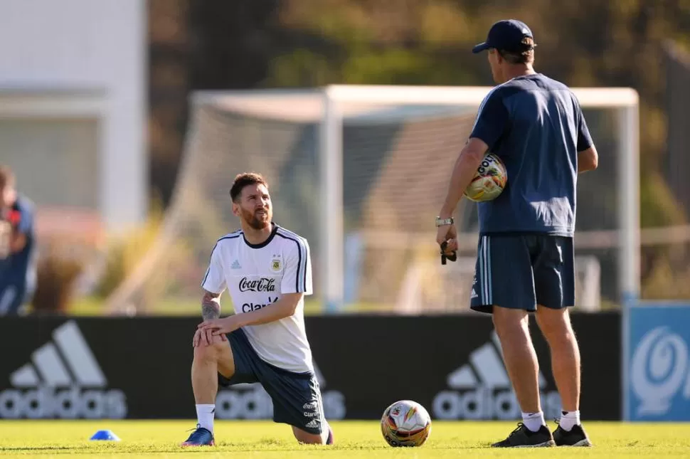 TODO DEPENDE DE ÉL. Con Messi en la cancha, Argentina sumó el 83 por ciento de los puntos en las Eliminatorias. telam