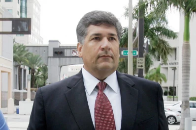 De las valijas de Antonini a dos centros infantiles