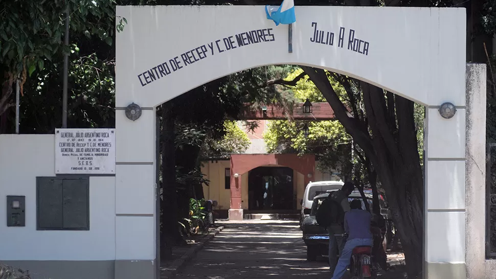 El adolescente de 16 años fue trasladado al Instituto Roca. 
