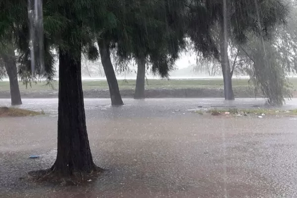 Minetti anuncia lluvias severas: nos queda atravesar el problema más serio