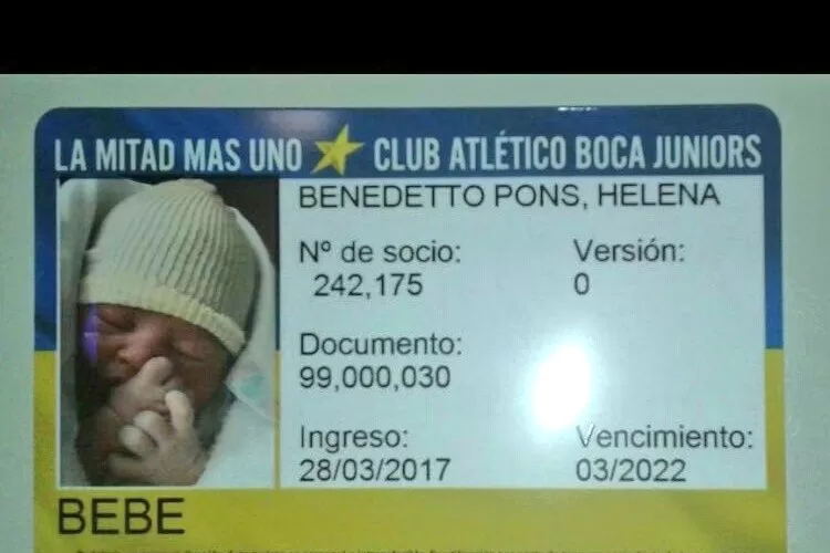 La hija recién nacida de un delantero de Boca ya es socia del club