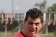 Elizeche dejó de ser el técnico de Concepción FC y buscan a su sustituto
