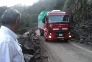 Luego del derrumbe, habilitaron el tránsito en la ruta 307