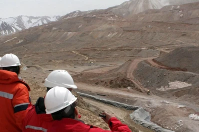 Suspendieron la actividad en una mina de Barrick Gold después de otro derrame